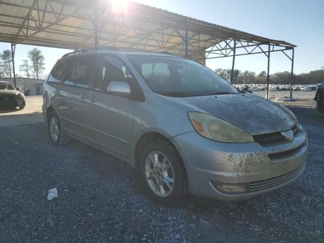 2004 Toyota Sienna XLE