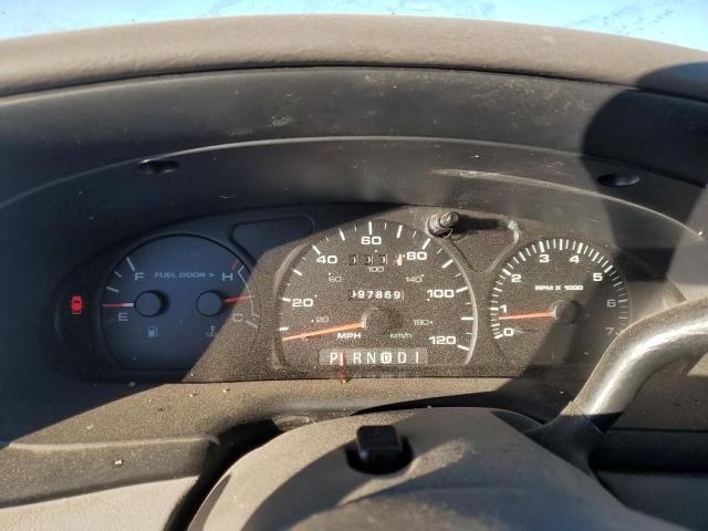 2002 Ford Taurus SE