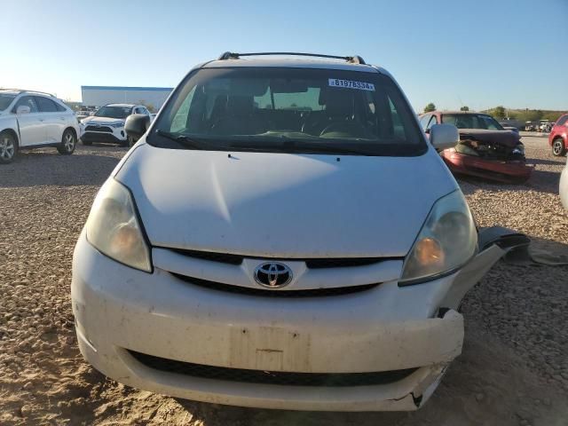 2010 Toyota Sienna XLE