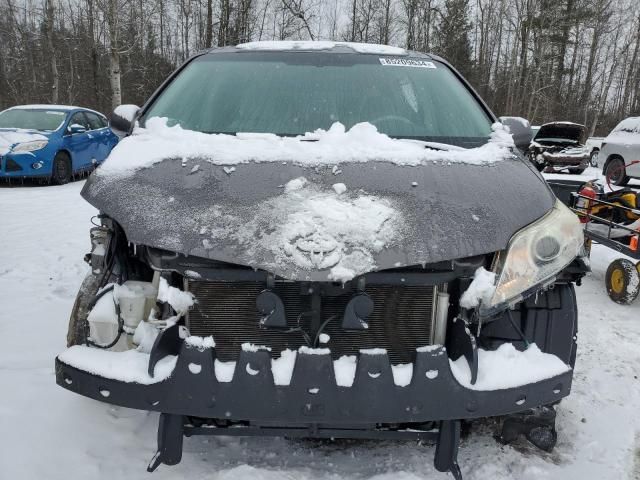 2011 Toyota Sienna