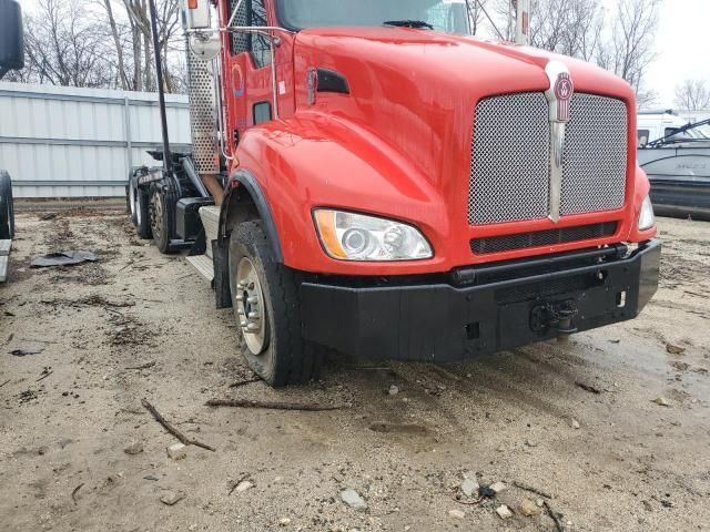 2013 Kenworth Construction T400