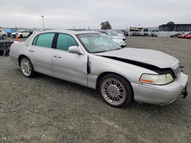 2006 Lincoln Town Car Signature Limited