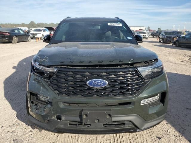 2023 Ford Explorer ST-Line