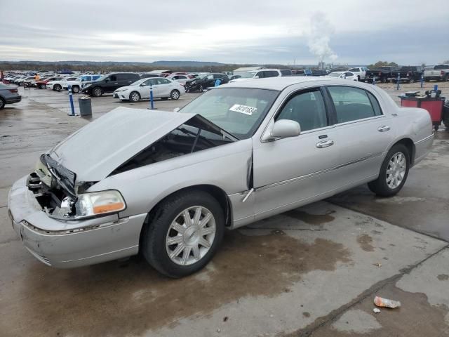 2011 Lincoln Town Car Signature Limited