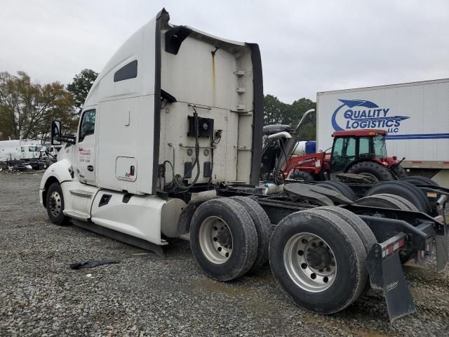 2018 Kenworth Construction T680