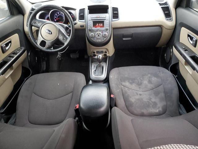 2013 KIA Soul +