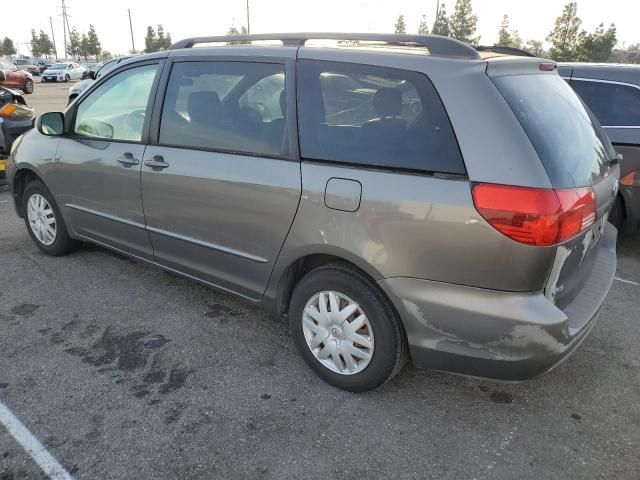 2004 Toyota Sienna CE