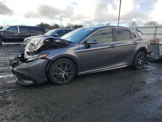 2022 Toyota Camry SE