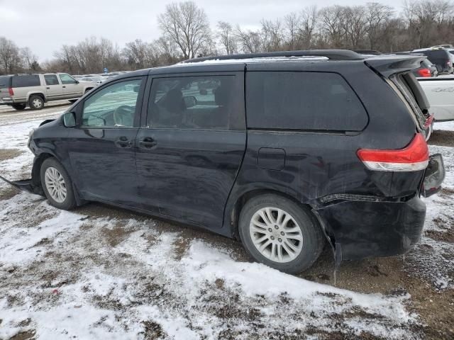 2012 Toyota Sienna XLE