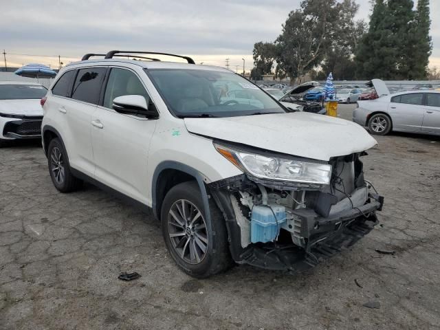 2019 Toyota Highlander SE