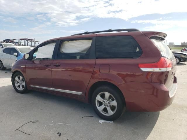 2011 Toyota Sienna LE