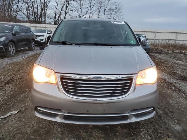 2014 Chrysler Town & Country Touring L