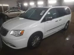 2013 Chrysler Town & Country Touring L en venta en Pekin, IL