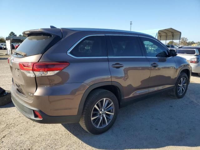 2019 Toyota Highlander SE