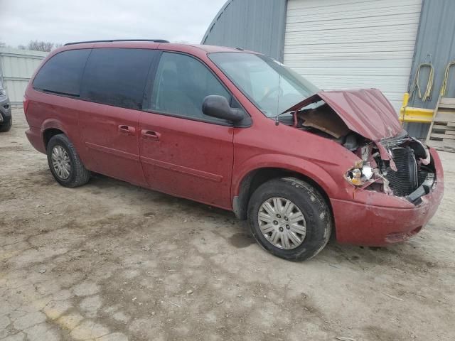 2006 Chrysler Town & Country LX