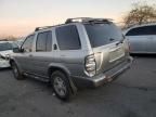 2000 Nissan Pathfinder LE