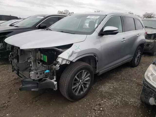 2018 Toyota Highlander SE