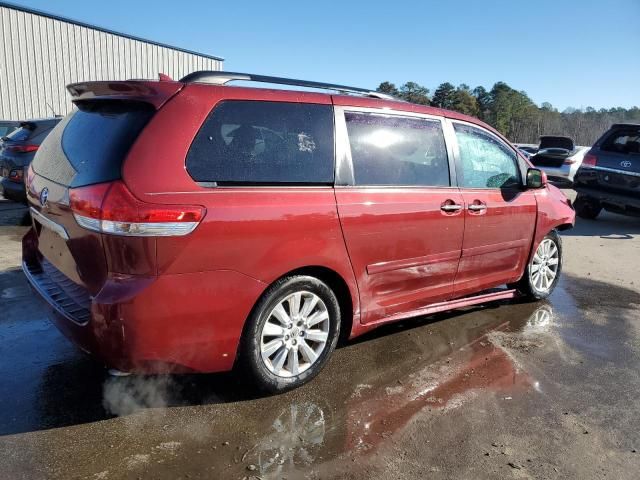 2011 Toyota Sienna XLE