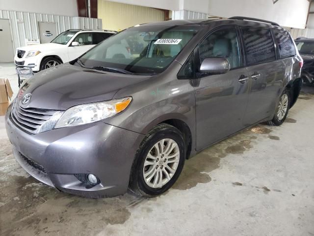 2015 Toyota Sienna XLE