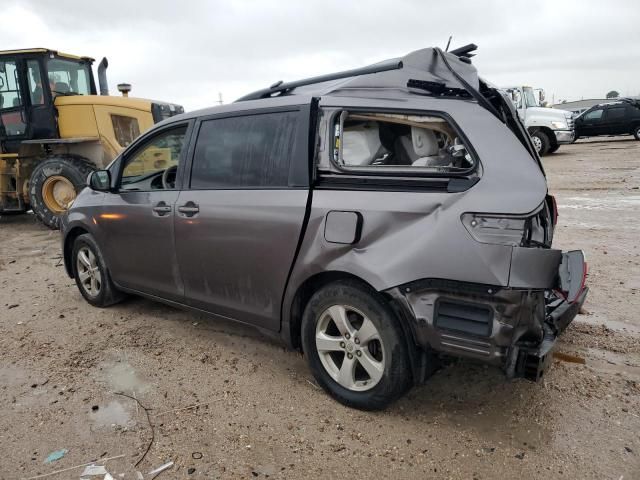 2013 Toyota Sienna LE