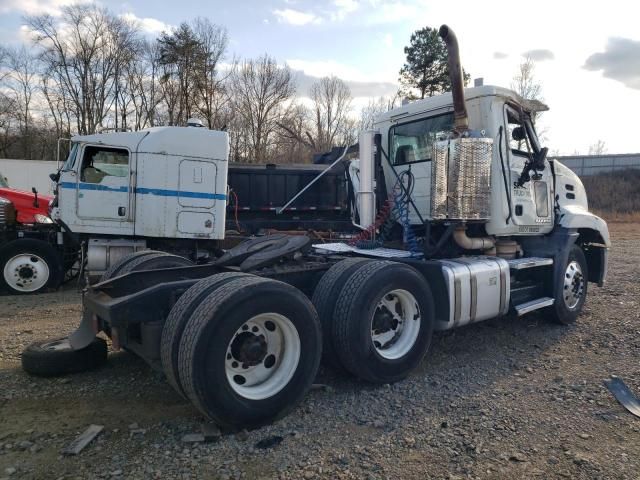 2013 Mack 600 CXU600