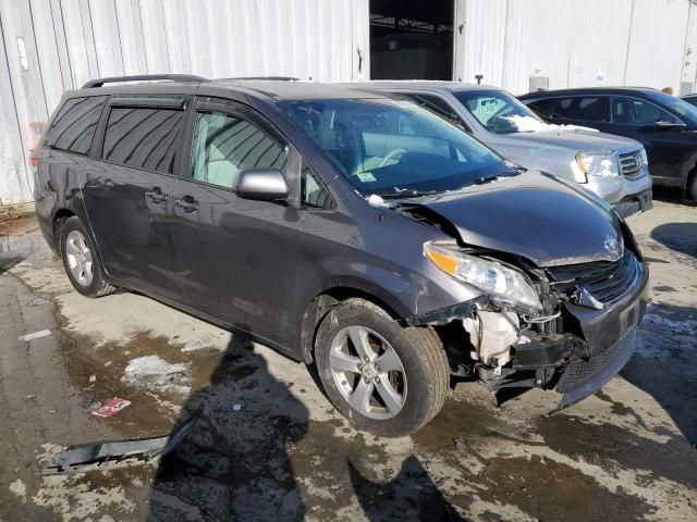 2012 Toyota Sienna LE