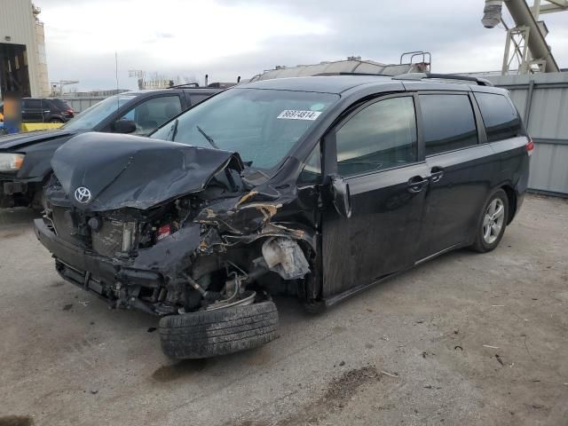 2013 Toyota Sienna LE