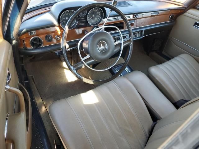 1971 Mercedes-Benz 280