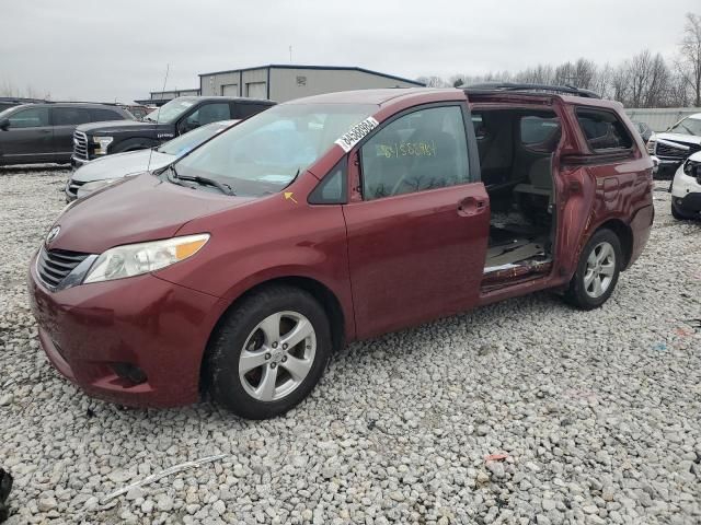 2013 Toyota Sienna LE