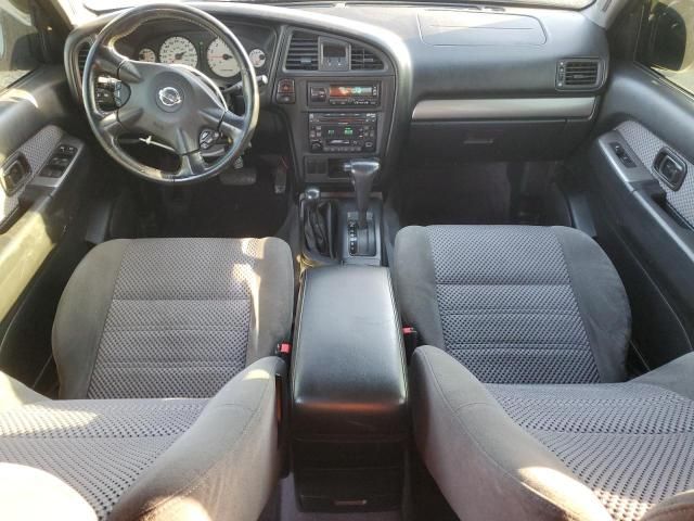 2004 Nissan Pathfinder LE