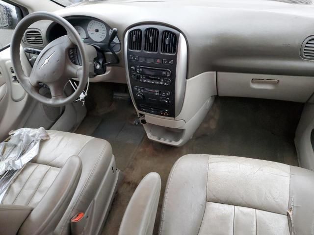 2005 Chrysler Town & Country