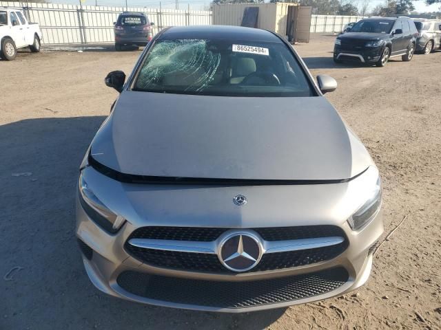 2019 Mercedes-Benz A 220