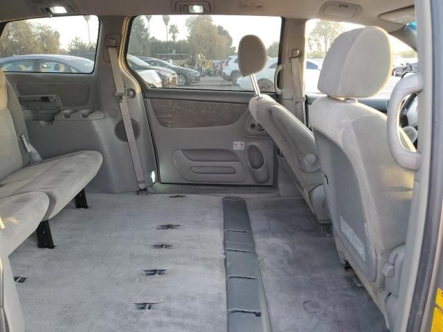 2006 Toyota Sienna CE