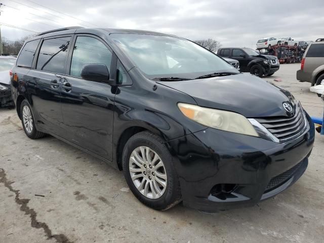 2011 Toyota Sienna XLE