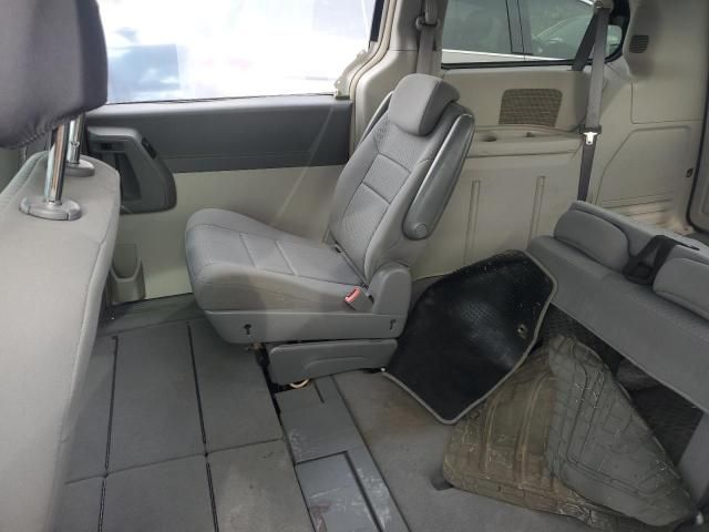 2010 Chrysler Town & Country LX