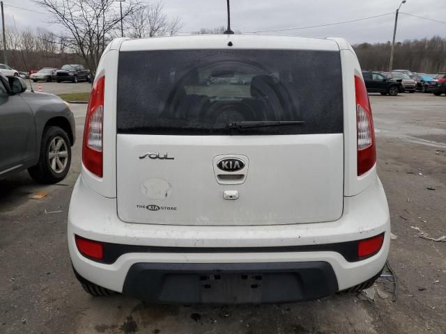 2013 KIA Soul +