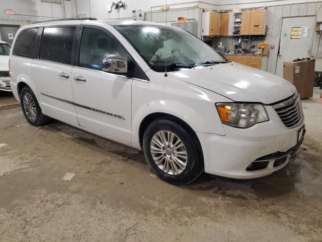 2014 Chrysler Town & Country Touring L