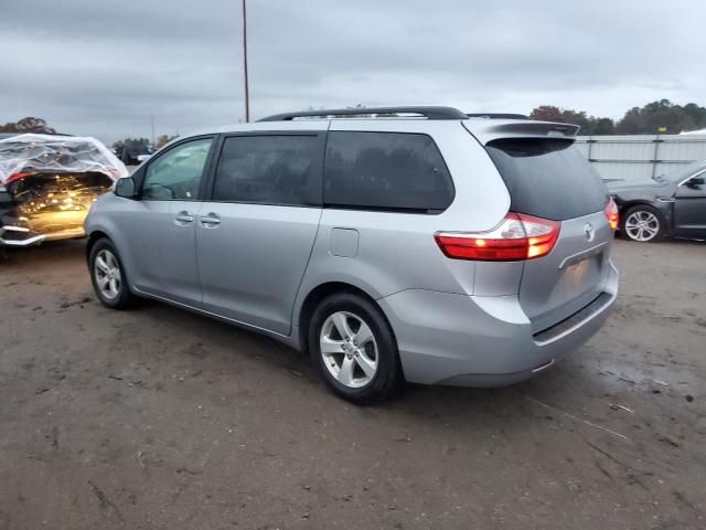 2017 Toyota Sienna LE