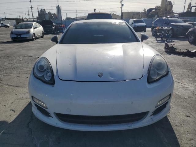 2011 Porsche Panamera 2