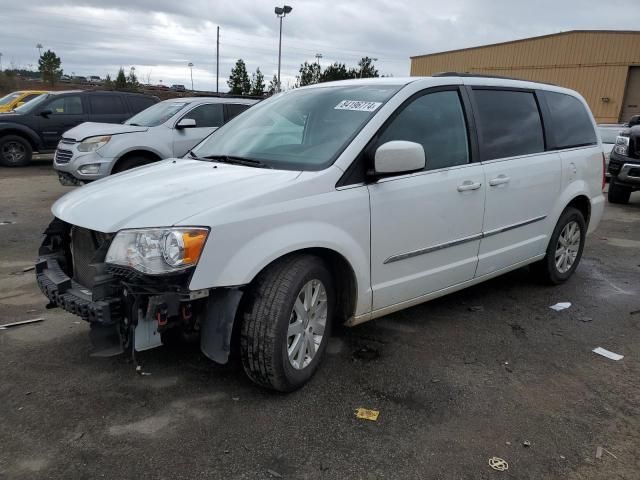 2016 Chrysler Town & Country Touring