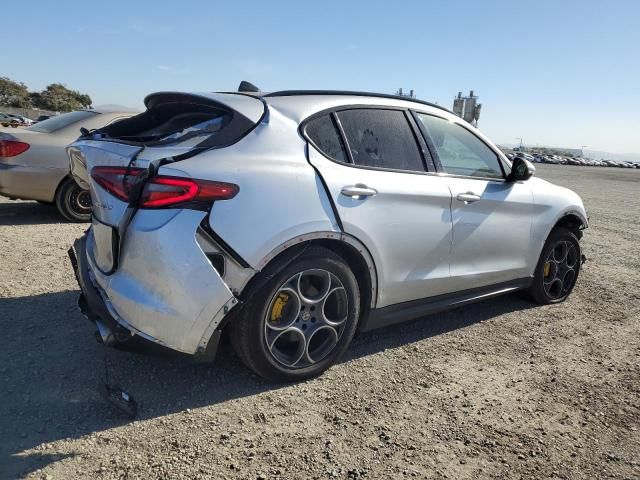 2018 Alfa Romeo Stelvio Sport