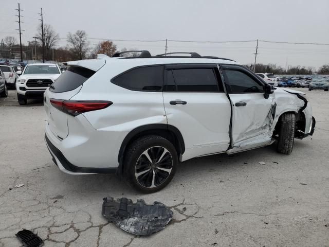 2022 Toyota Highlander XSE