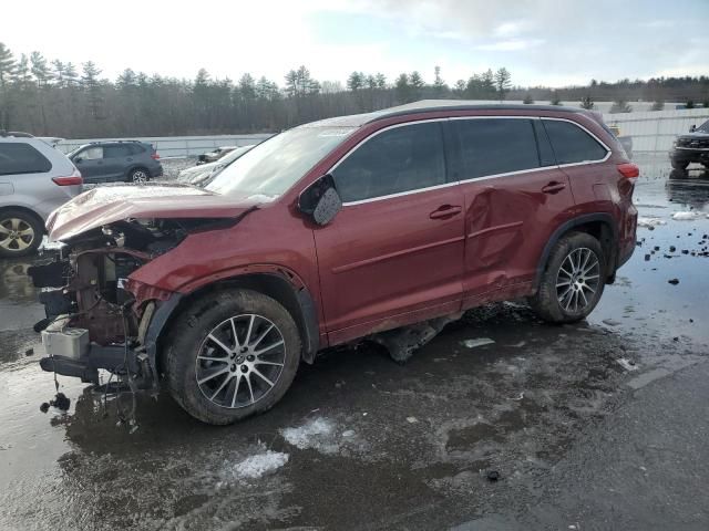 2017 Toyota Highlander SE