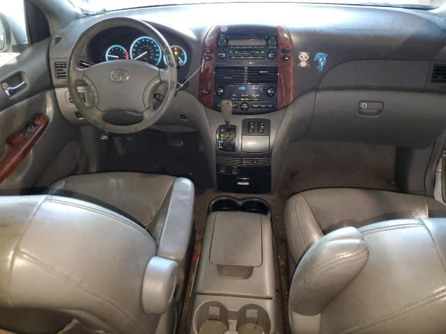 2004 Toyota Sienna XLE