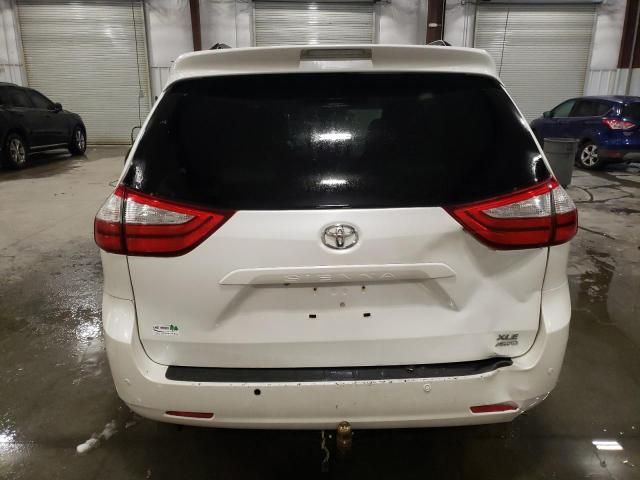 2015 Toyota Sienna XLE