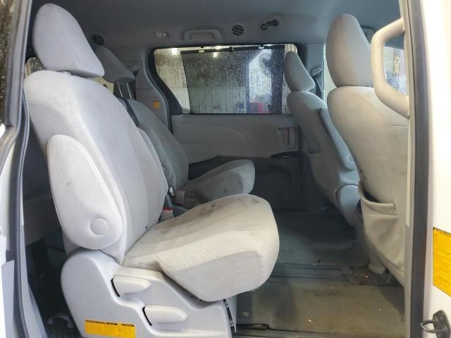 2012 Toyota Sienna LE