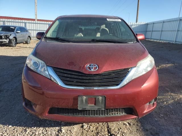 2014 Toyota Sienna LE