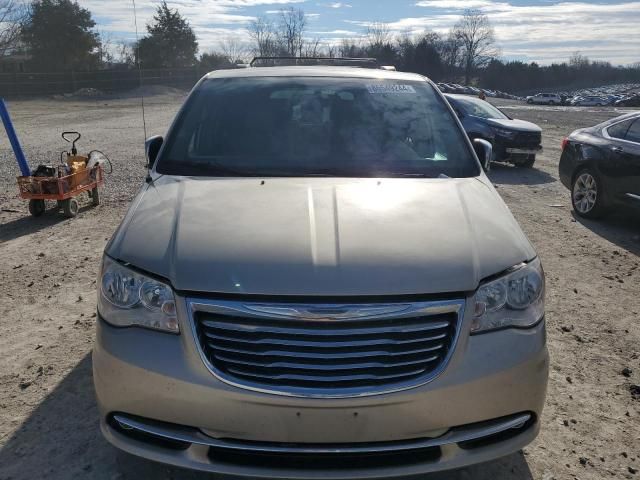 2012 Chrysler Town & Country Touring L