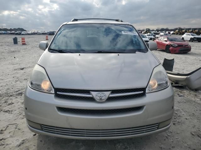 2004 Toyota Sienna XLE