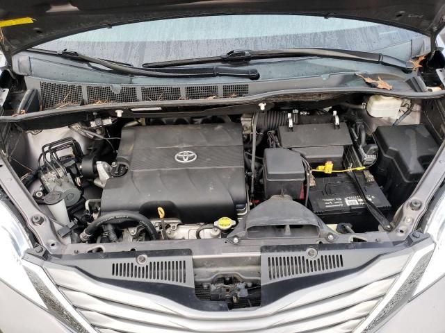 2012 Toyota Sienna XLE